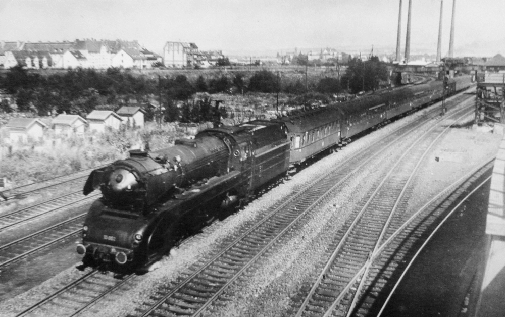 1961 mit alter Dampflok